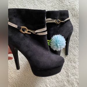 Platform booties! Gently used size 8